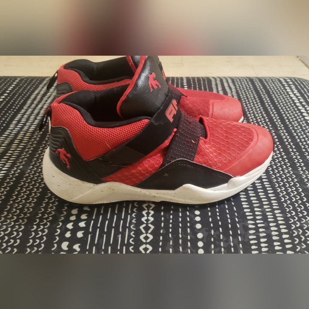 AND1 Kids Red Basketball Shoes - Picture 4 of 8